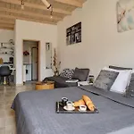 Valley View Apartament *