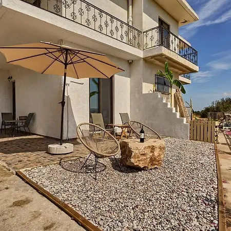 Valley View Апартаменты *