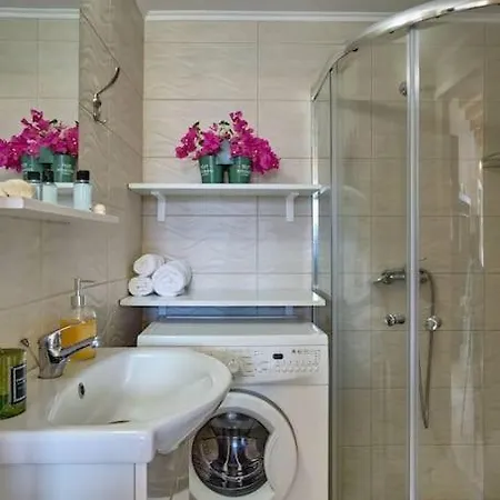 Valley View * Sálakos