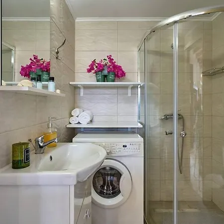 Valley View * Sálakos