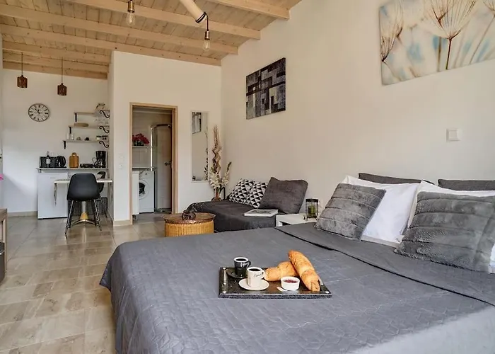 Valley View Apartment *